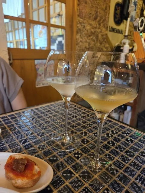 欧州酒場バルエスコンディーテ（ESCONDITE） - 天童（ワインバー）の写真