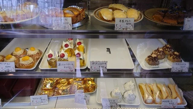 エッフェル - 陸中折居（ケーキ）の写真