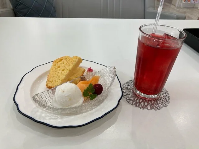 White JiJi（ホワイト ジジ） - 石巻あゆみ野（カフェ）の写真