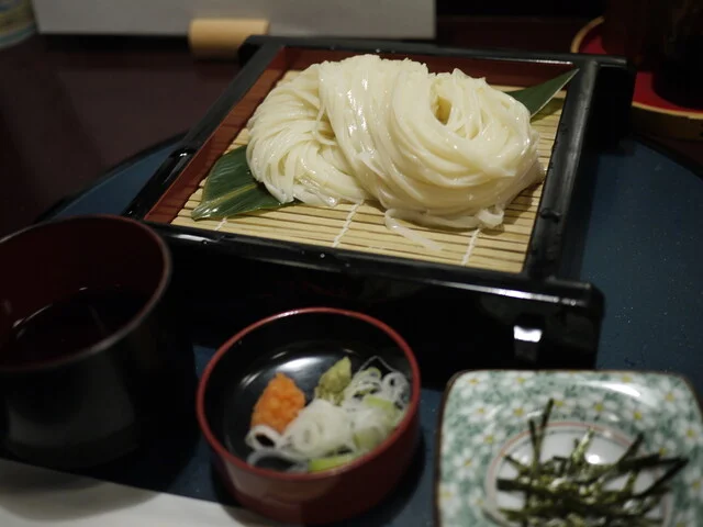 稲庭本舗明治佐助商店 - 四ツ小屋（うどん）の写真